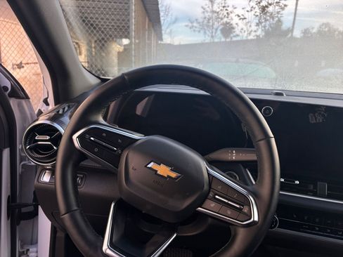 Used 2025 Chevrolet Equinox LT AWD/4WD image 34