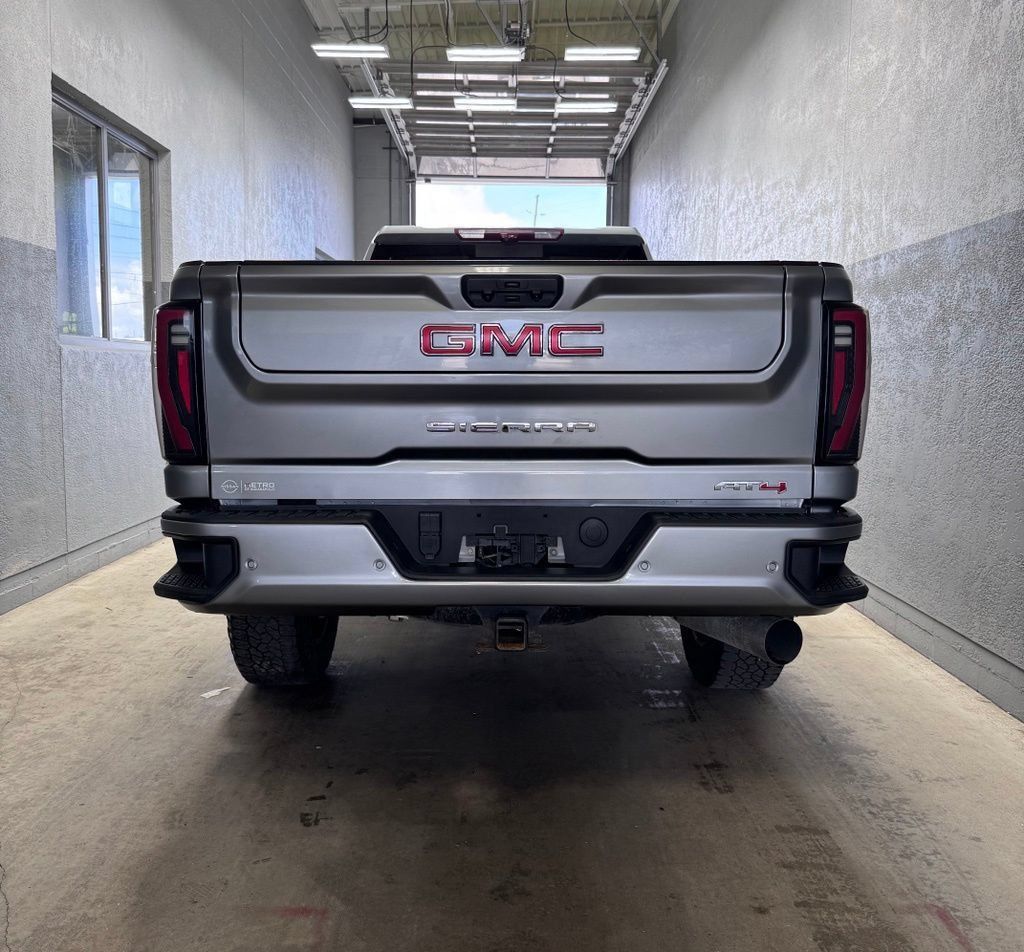 Used 2024 GMC Sierra 2500 AT4 w/ AT4 Premium Plus Package AWD/4WD image 15