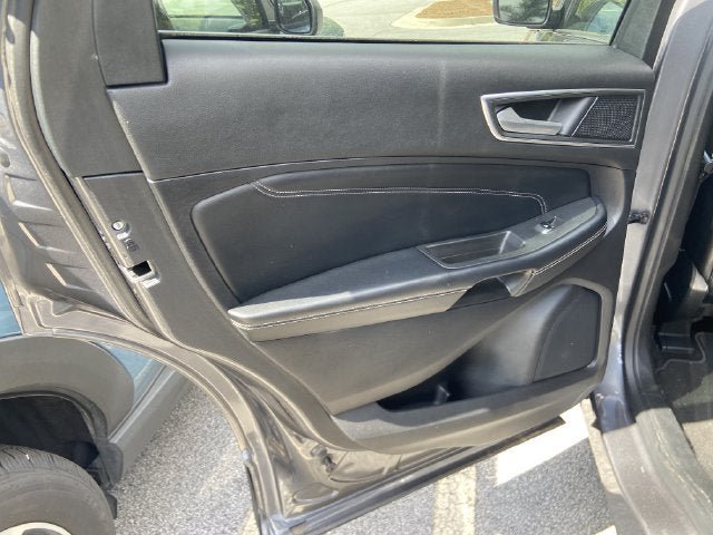 Used 2022 Ford Edge Titanium AWD/4WD image 31