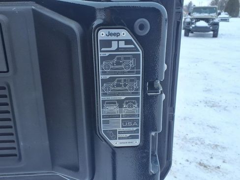 Used 2021 Jeep Wrangler Unlimited Sport image 28