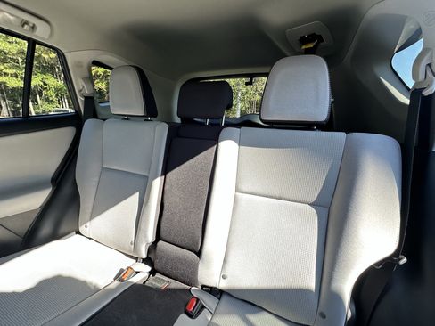 Used 2016 Toyota RAV4 XLE FWD image 10