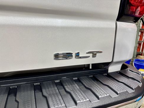 Used 2023 GMC Sierra 1500 SLT w/ SLT Premium Package image 25