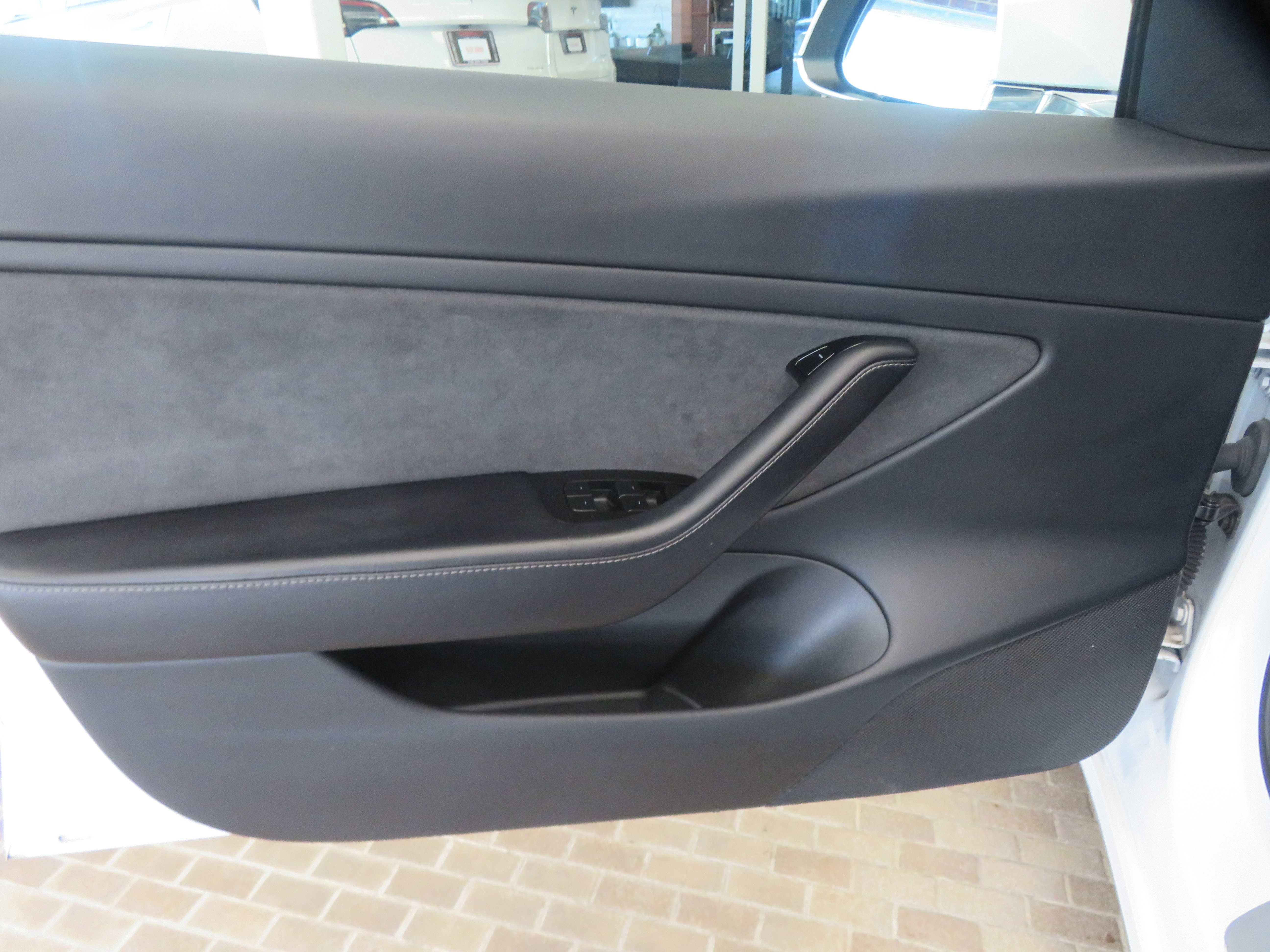 Used 2018 Tesla Model 3 Long Range AWD/4WD image 13