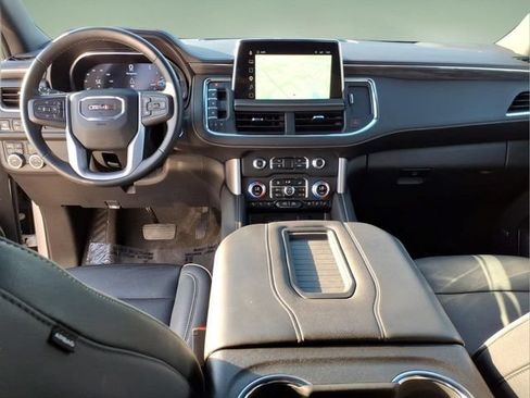 Used 2023 GMC Yukon SLT AWD/4WD image 14