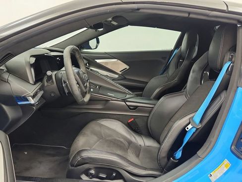 Used 2021 Chevrolet Corvette Stingray Premium Conv w/ Z51 Performance Package RWD image 19