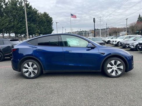 Used 2023 Tesla Model Y Long Range image 6