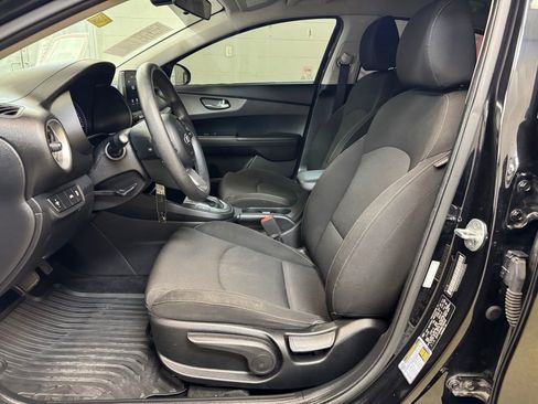 Used 2021 Kia Forte LXS FWD image 11