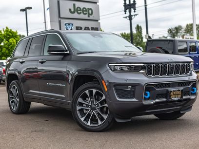 Used 2022 Jeep Grand Cherokee Overland w/ Advanced Protech Group III