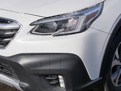 Used 2022 Subaru Outback Touring image 16