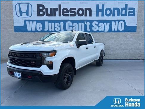 Used 2023 Chevrolet Silverado 1500 Custom Trail Boss AWD/4WD image 1