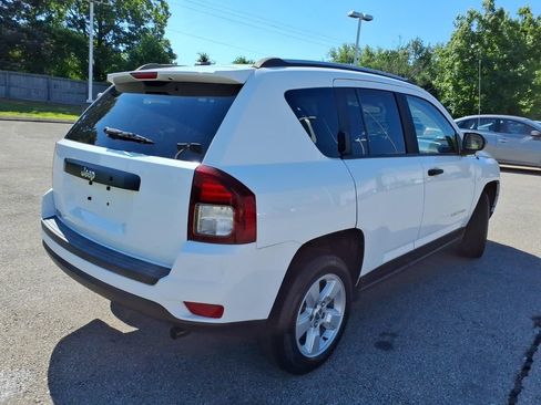 Used 2016 Jeep Compass Sport FWD image 12