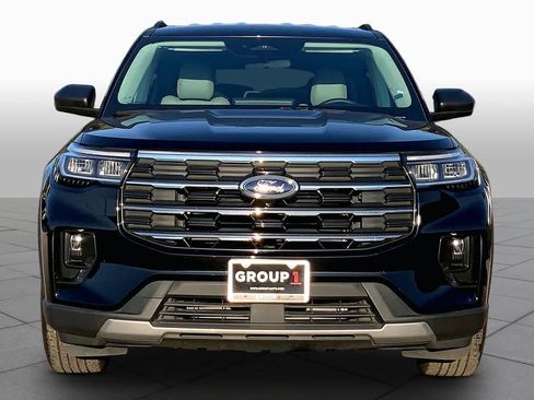 Used 2025 Ford Explorer Active w/ Active Comfort Package RWD image 4