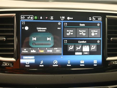 Used 2025 Chrysler Pacifica Select FWD image 27