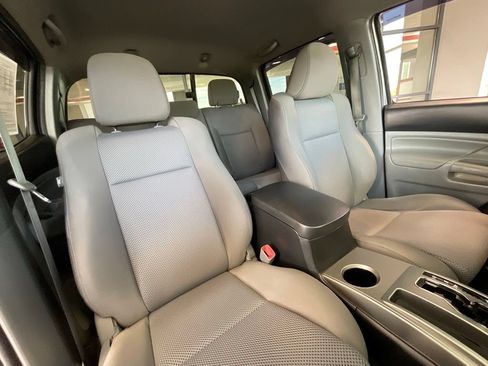 Used 2013 Toyota Tacoma 4x4 Double Cab w/ TRD Sport Pkg image 19