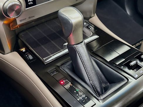 Used 2021 Lexus GX 460 Premium image 17