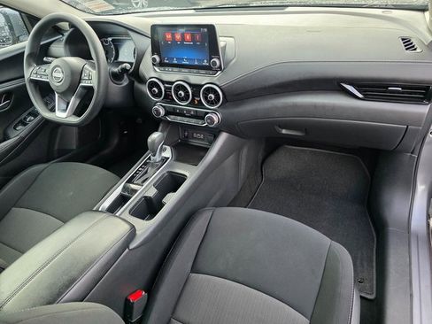 Used 2024 Nissan Sentra SV image 9