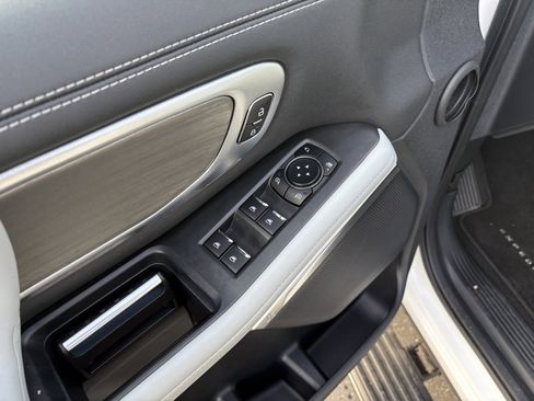 Certified 2025 Ford Expedition Max Platinum image 16