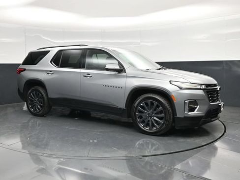 Used 2023 Chevrolet Traverse RS w/ LPO, Floor Liner Package AWD/4WD image 3