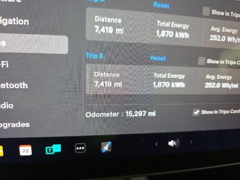 Used 2024 Tesla Model Y Long Range image 11