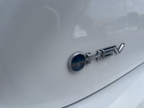 Used 2025 Toyota Camry LE FWD image 7