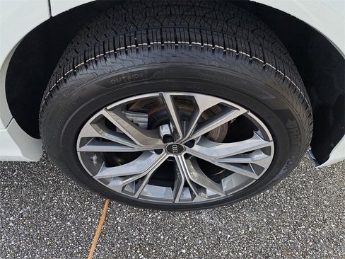 Certified 2024 Audi Q8 Premium Plus image 29