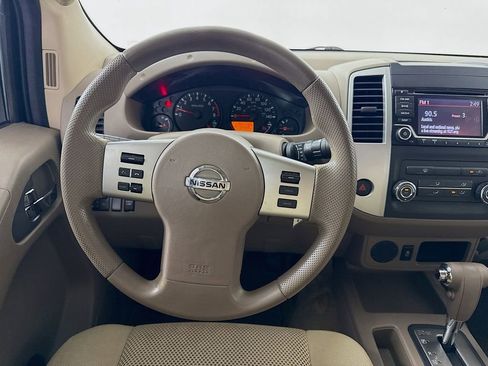 Used 2016 Nissan Frontier SV image 20