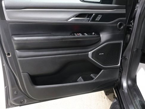 Used 2023 Jeep Wagoneer Series II image 13