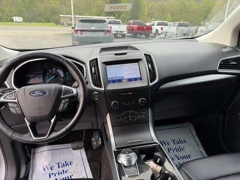 Used 2020 Ford Edge SEL w/ Convenience Package AWD/4WD image 3