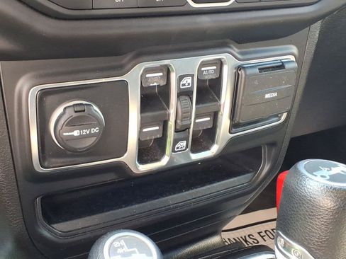 Used 2019 Jeep Wrangler Unlimited Sport AWD/4WD image 23