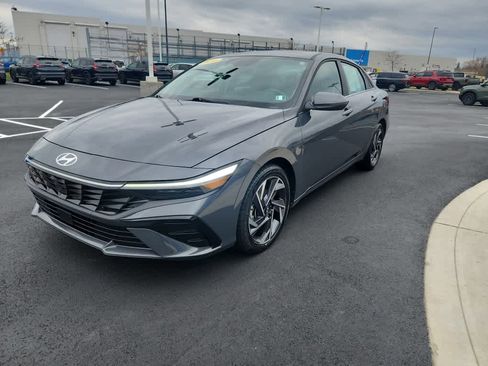 Used 2024 Hyundai Elantra SEL w/ Convenience Package image 6