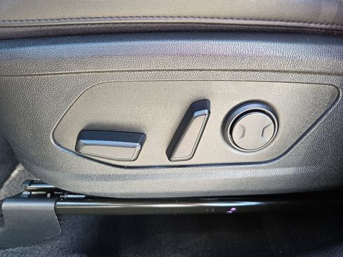 Used 2024 Kia Sorento S image 16