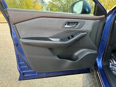 Certified 2021 Nissan Rogue SV image 10