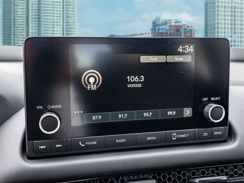 Used 2023 Honda HR-V LX image 33