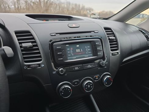 Used 2017 Kia Forte LX w/ LX Popular Package image 15