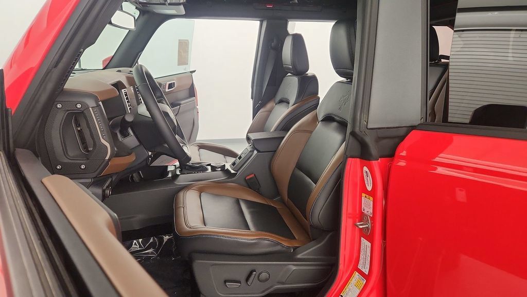 New 2024 Ford Bronco Outer Banks AWD/4WD image 15