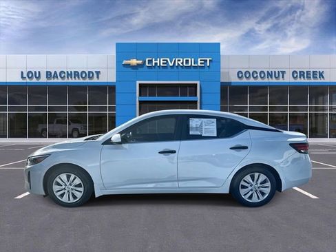 Used 2024 Nissan Sentra S image 5