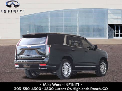 Used 2024 Cadillac Escalade Premium Luxury AWD/4WD image 6