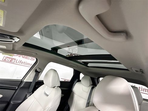 Certified 2023 Hyundai Tucson Limited image 12