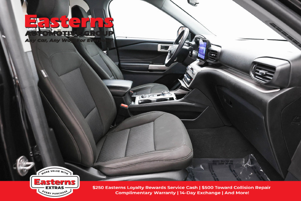 Used 2023 Ford Explorer XLT AWD/4WD image 26
