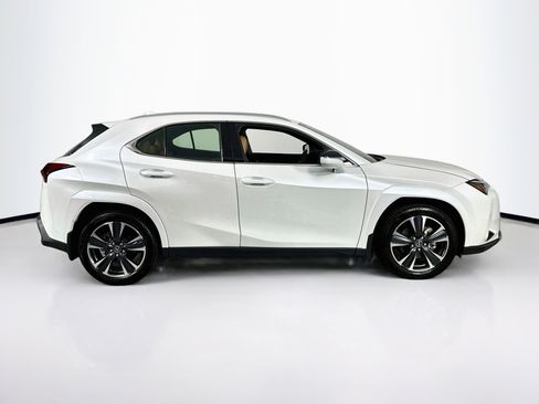 Used 2025 Lexus UX 300h FWD w/ Accessory Package (Z2) image 4