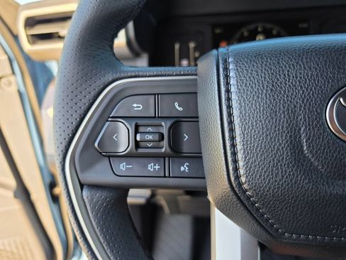 New 2026 Toyota 4Runner SR5 AWD/4WD image 14