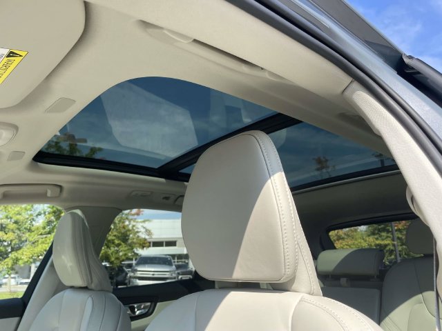 Used 2023 Volvo XC60 B6 Ultimate w/ Protection Package Premier AWD/4WD image 24