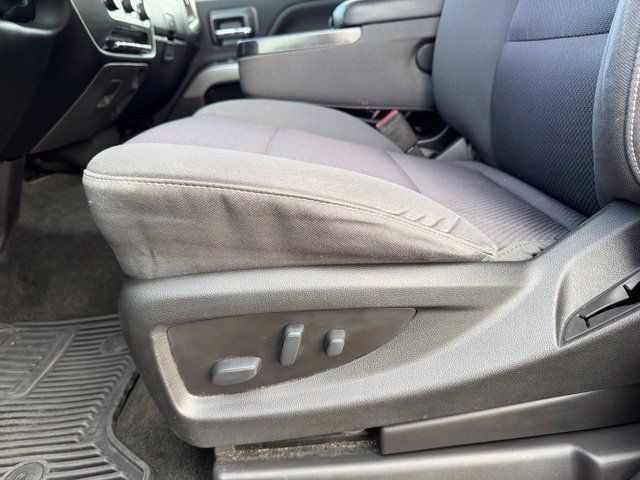 Used 2018 Chevrolet Silverado 1500 LT w/ All Star Edition AWD/4WD image 27