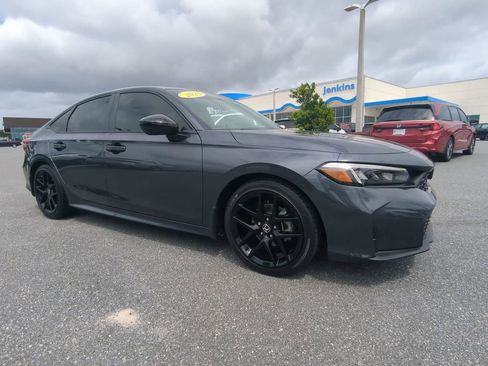 Used 2025 Honda Civic Sport image 2