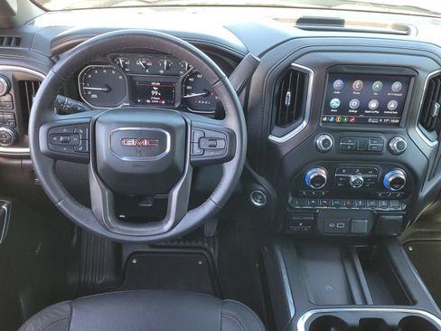 Used 2022 GMC Sierra 1500 AT4 w/ AT4 Preferred Package AWD/4WD image 9