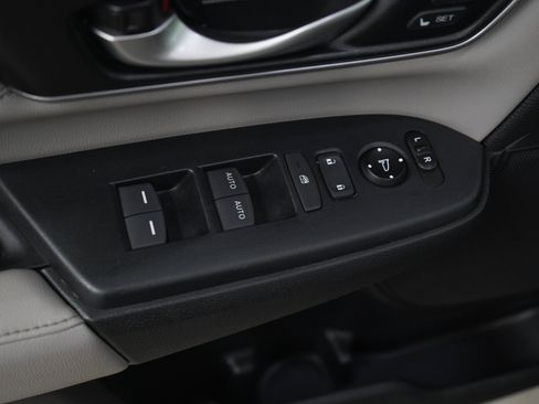 Used 2017 Honda CR-V EX-L image 20