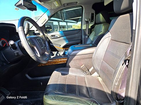 Used 2015 GMC Yukon XL Denali w/ Premium Package image 4
