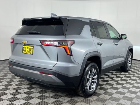 Used 2025 Chevrolet Equinox LT AWD/4WD image 6