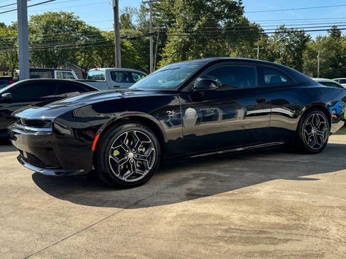 Used 2025 Dodge Charger Daytona R/T w/ Plus Group image 6