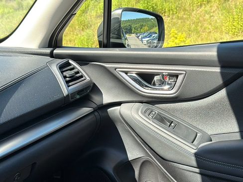 Certified 2023 Subaru Forester Premium AWD/4WD image 19